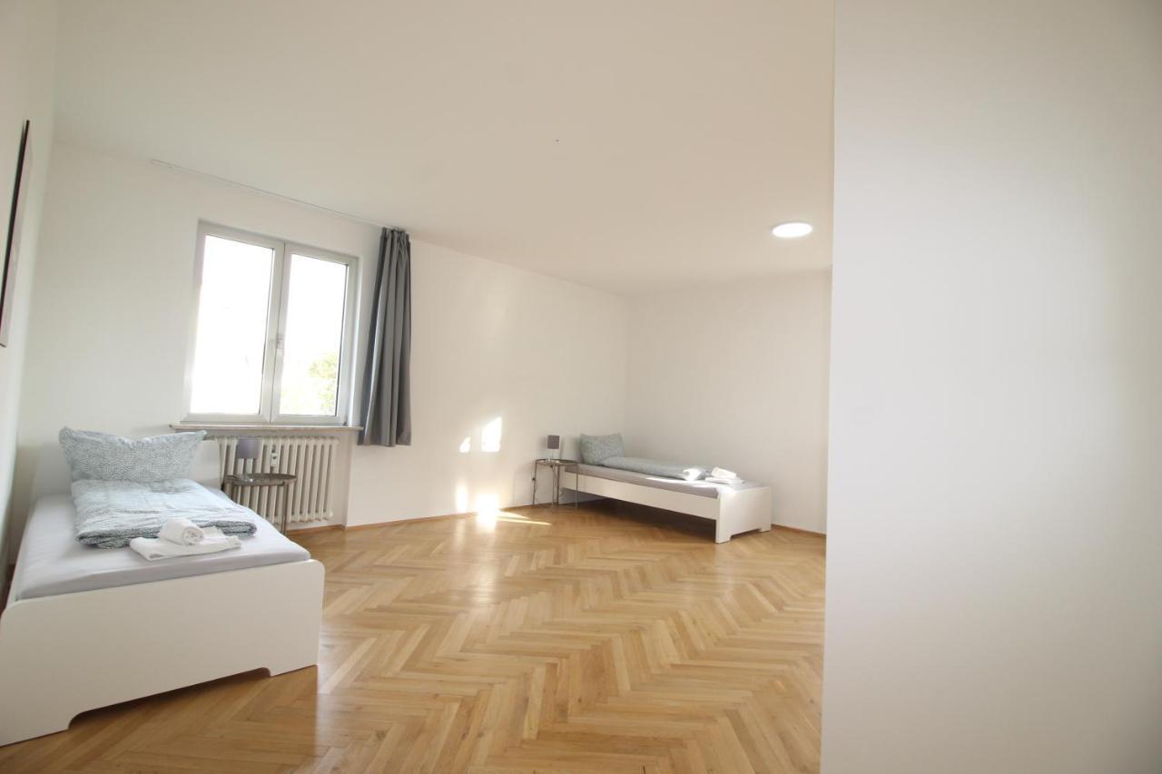 Apartmenthaus Kitzingen - Grosszuegige Wohnungen Fuer Je 6 Personen Mit Balkon Extérieur photo