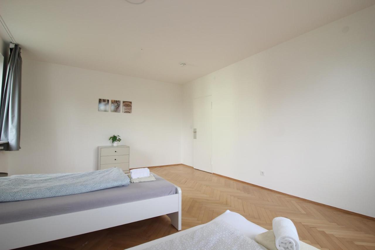 Apartmenthaus Kitzingen - Grosszuegige Wohnungen Fuer Je 6 Personen Mit Balkon Extérieur photo