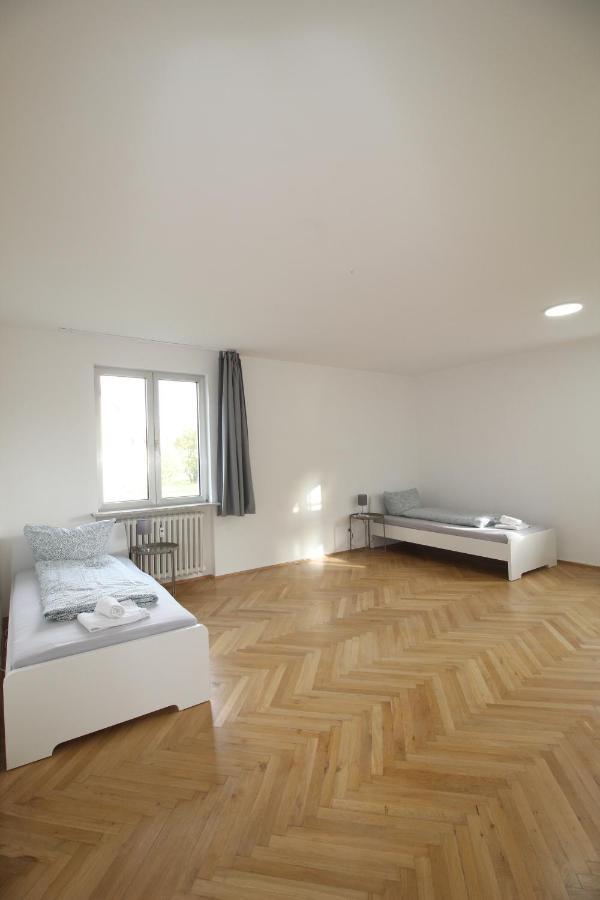 Apartmenthaus Kitzingen - Grosszuegige Wohnungen Fuer Je 6 Personen Mit Balkon Extérieur photo