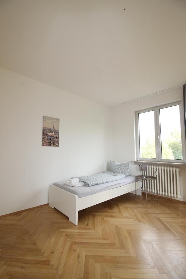 Apartmenthaus Kitzingen - Grosszuegige Wohnungen Fuer Je 6 Personen Mit Balkon Extérieur photo