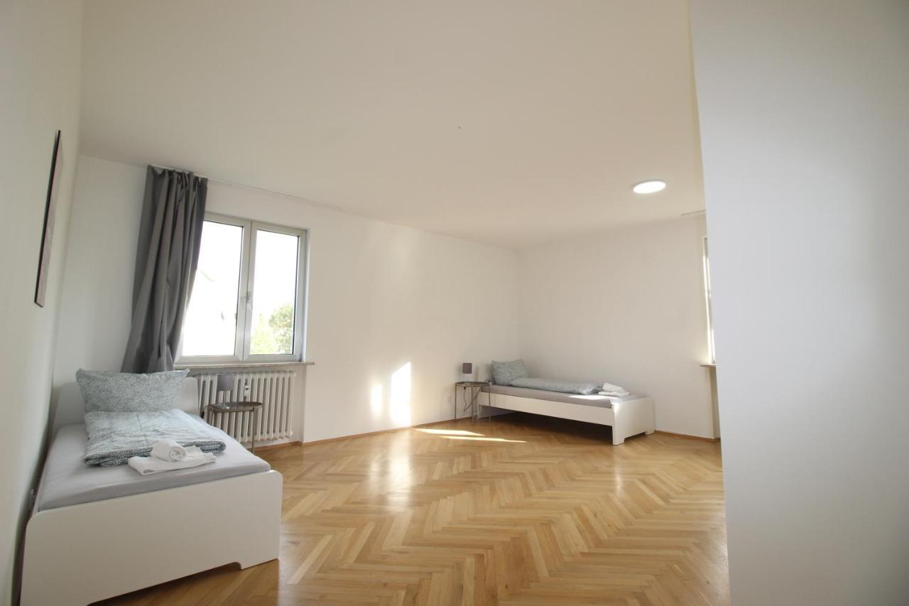 Apartmenthaus Kitzingen - Grosszuegige Wohnungen Fuer Je 6 Personen Mit Balkon Extérieur photo